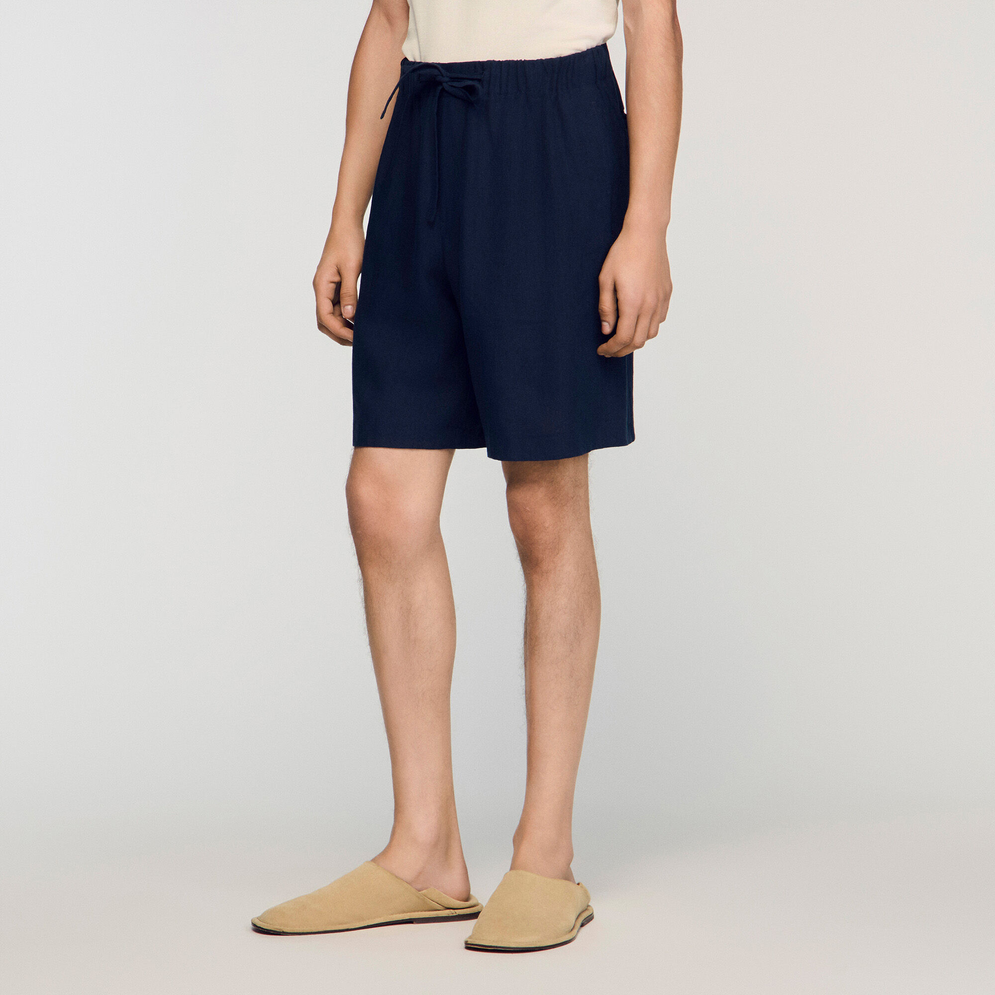 Elastic waist linen shorts