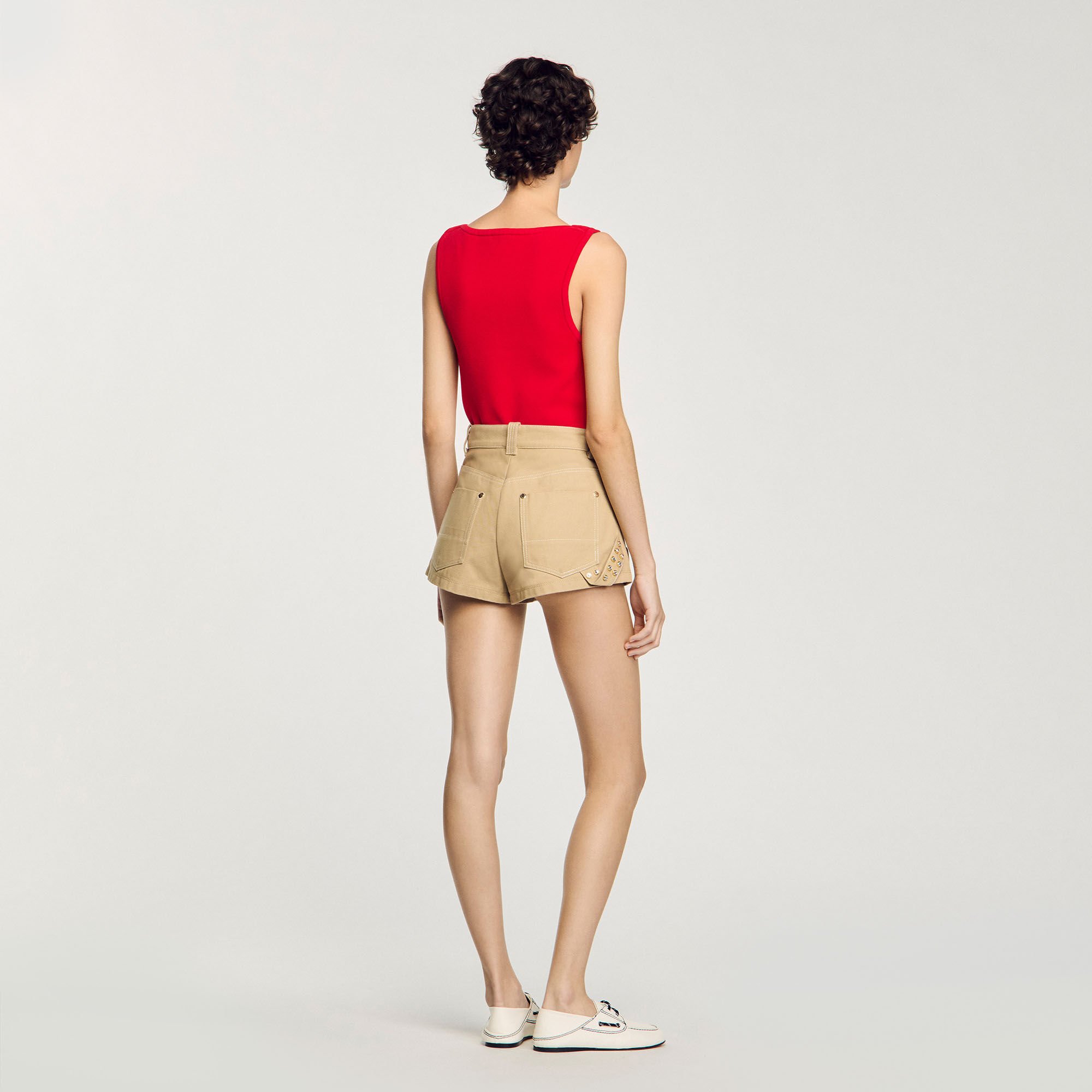 関税・送料込み!【国内発送】SANDRO Carpenter ショートパンツ Carpenter shorts white / beige For Women | Sandro Paris