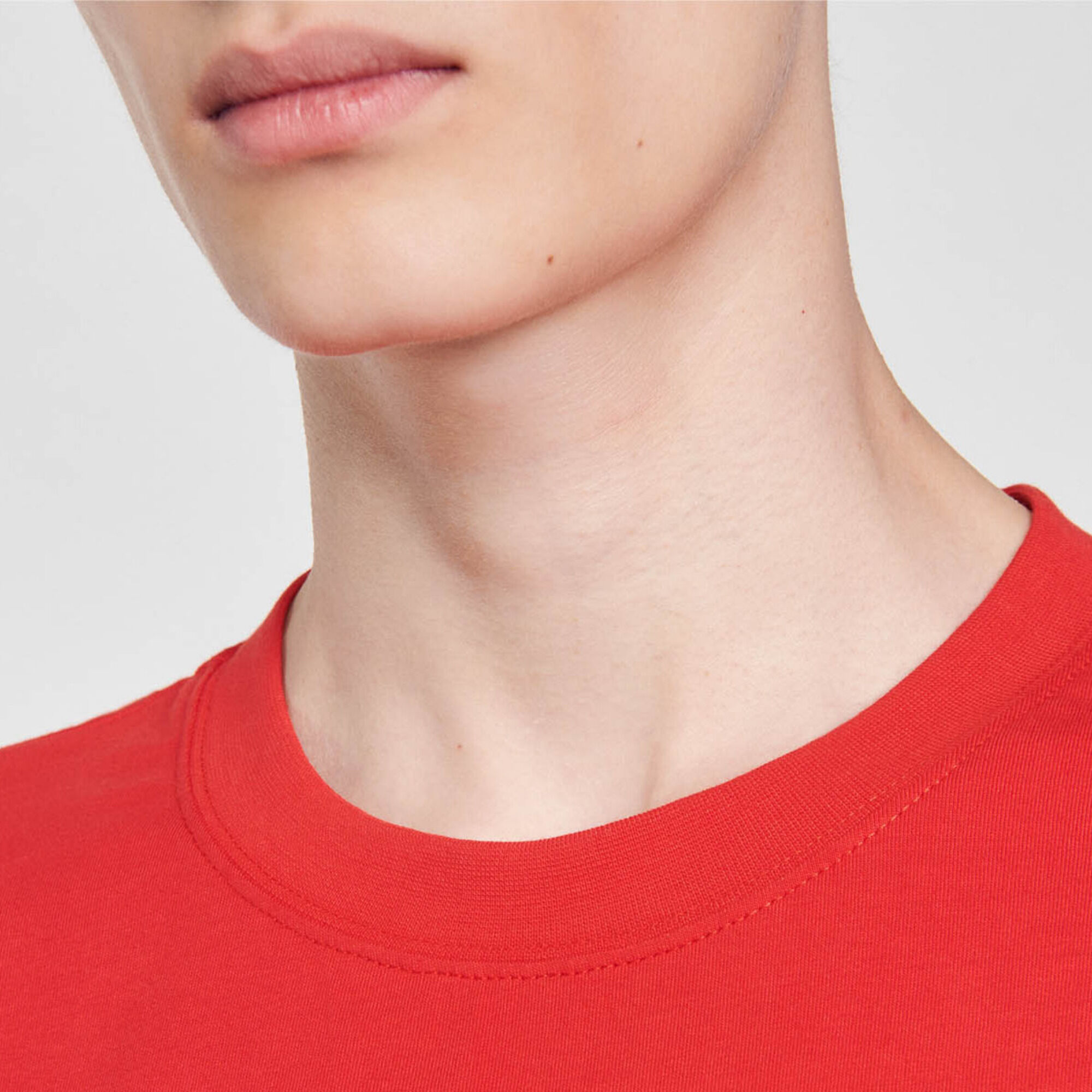 Short-sleeved T-shirt