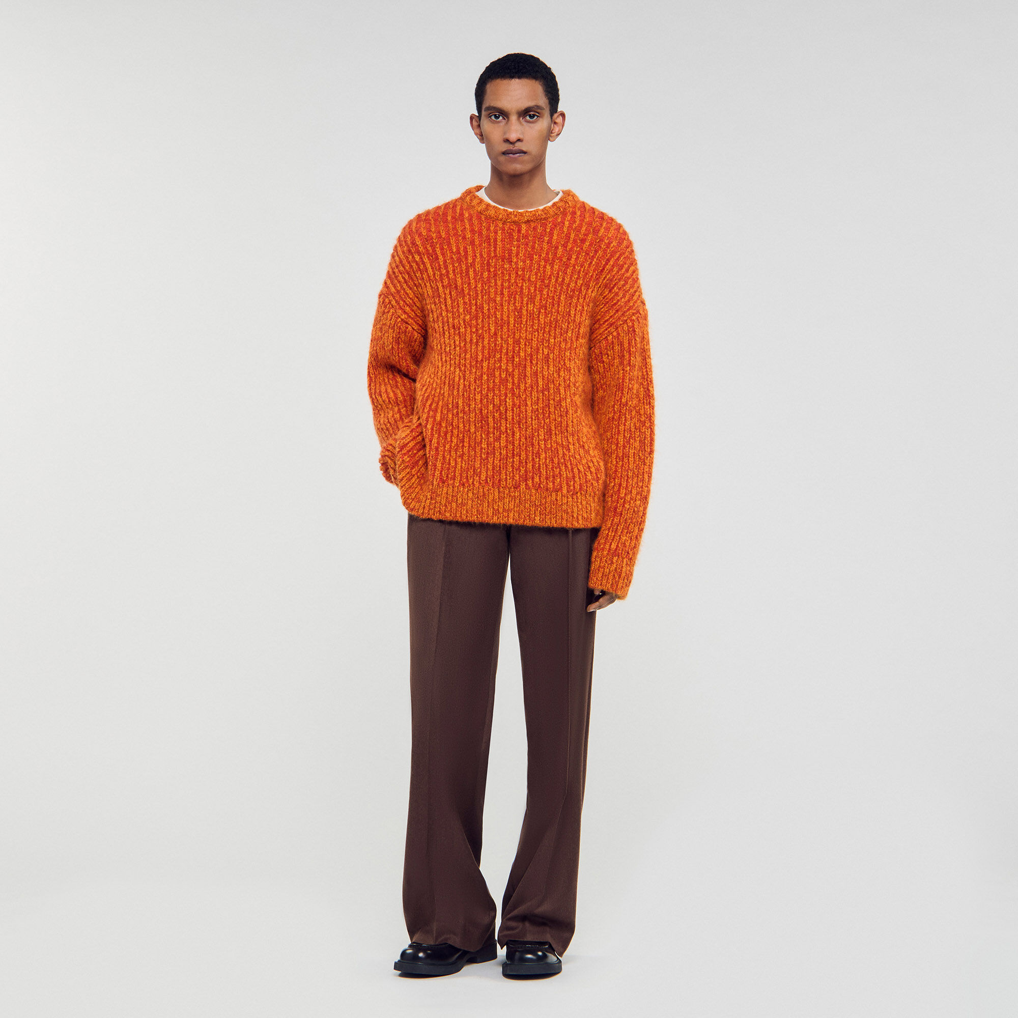 Round neck long-sleeve jumper