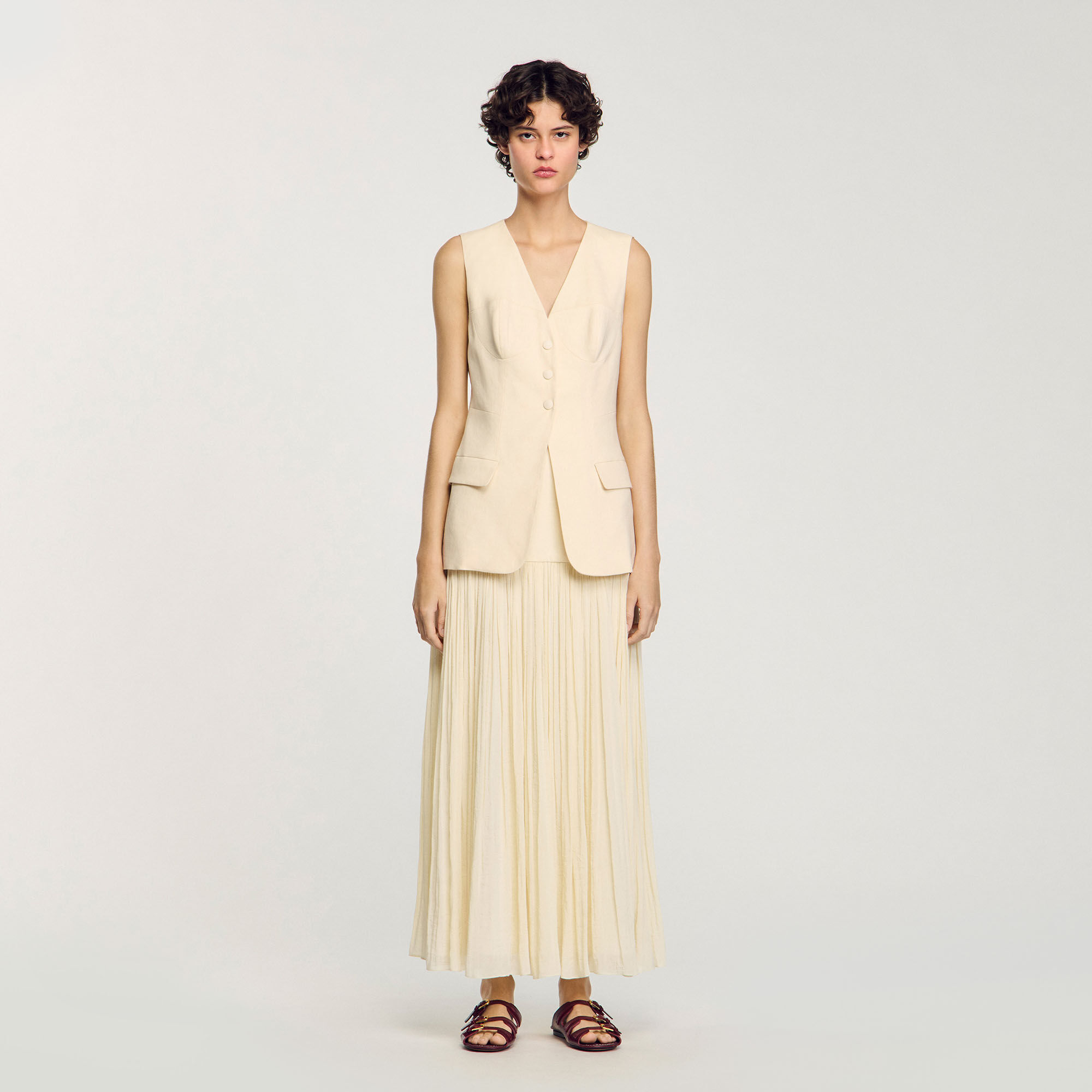 Sleeveless vest
