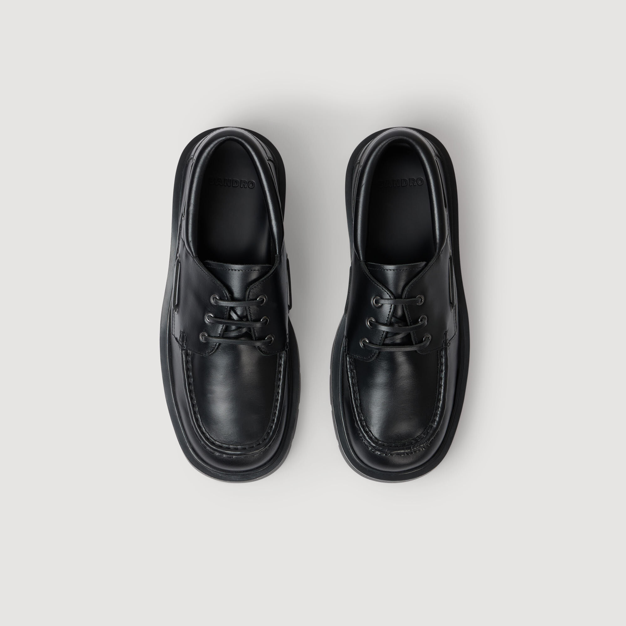 Leather boat shoes