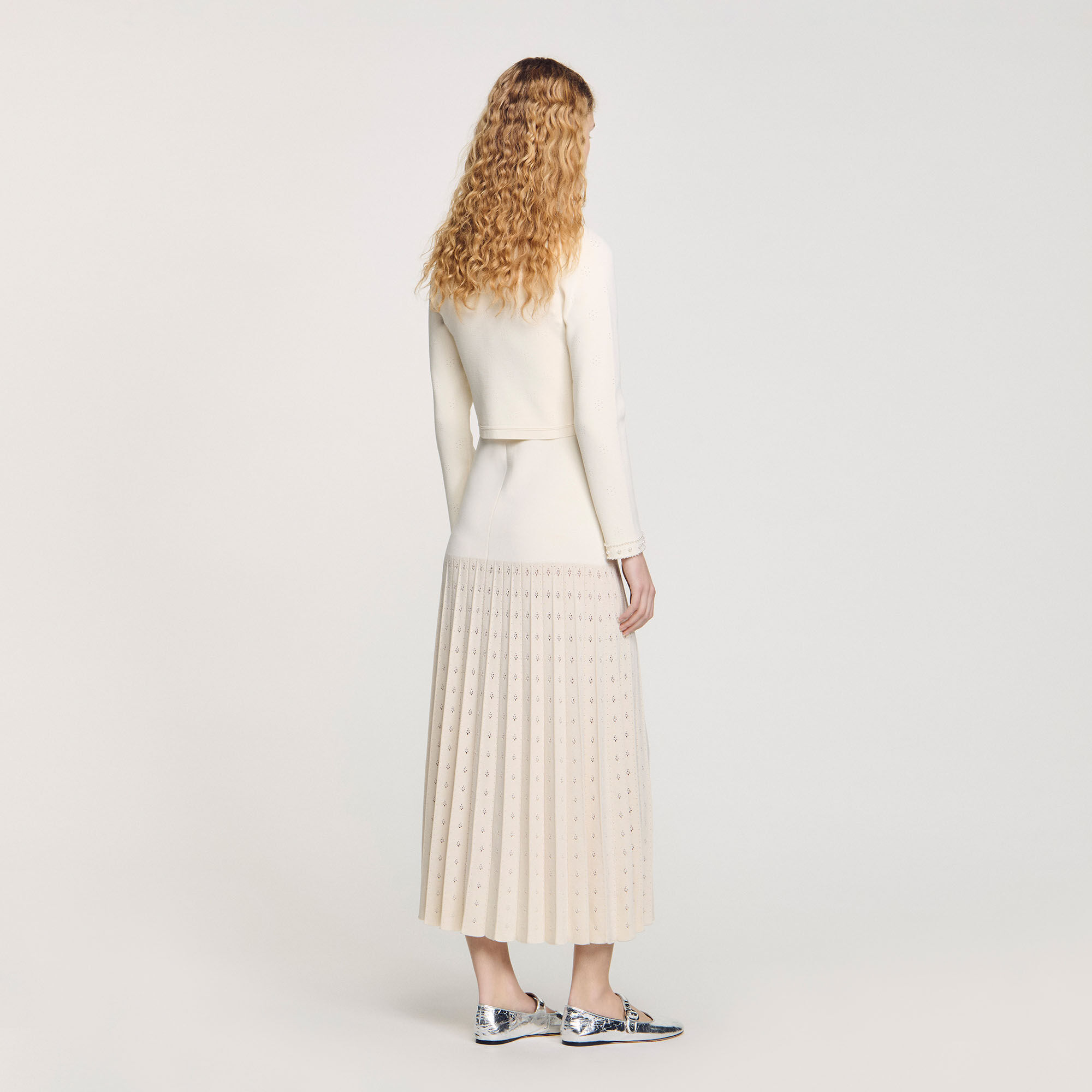 Cropped cardigan with peal buttons