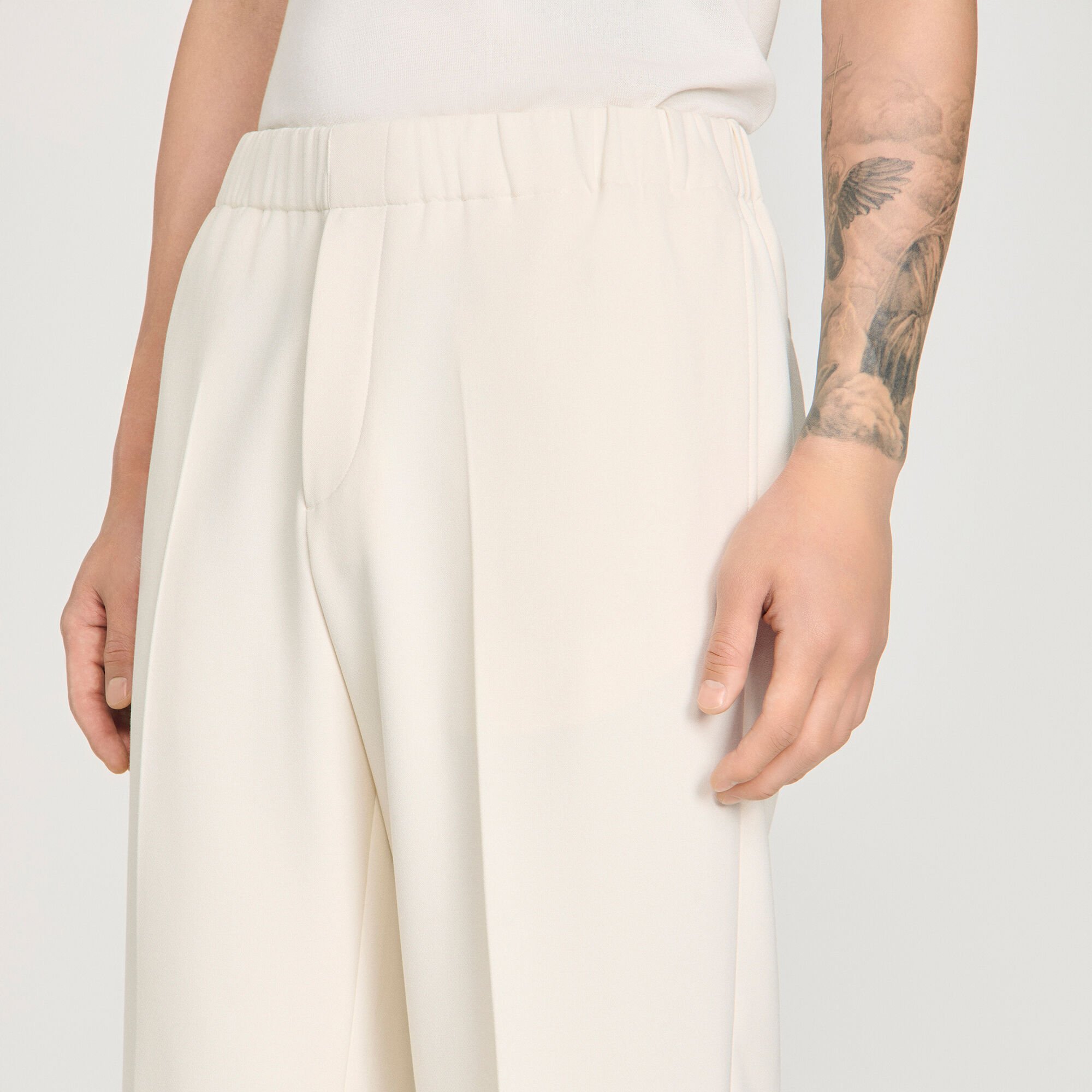 Wide-leg trousers