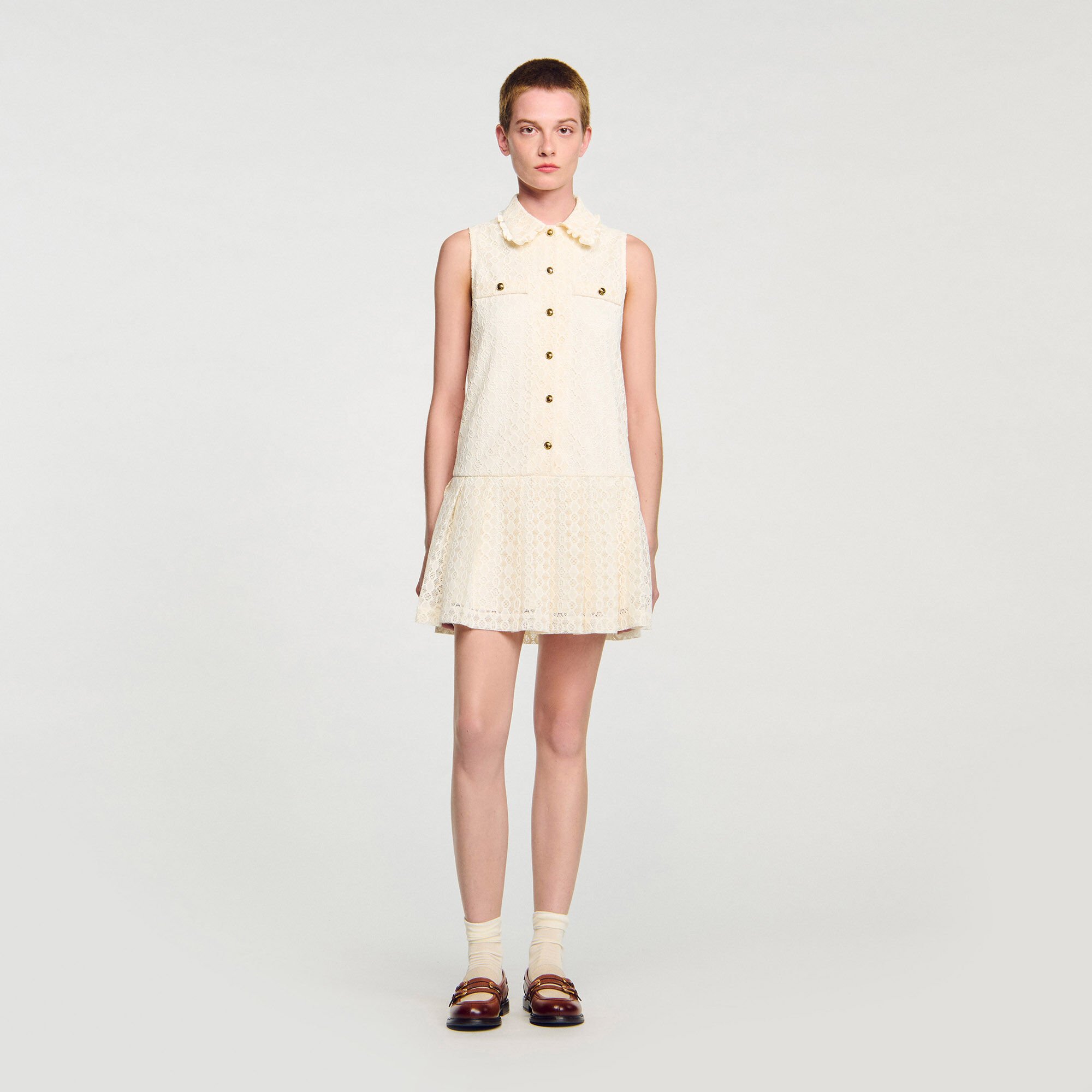 Short lace dress