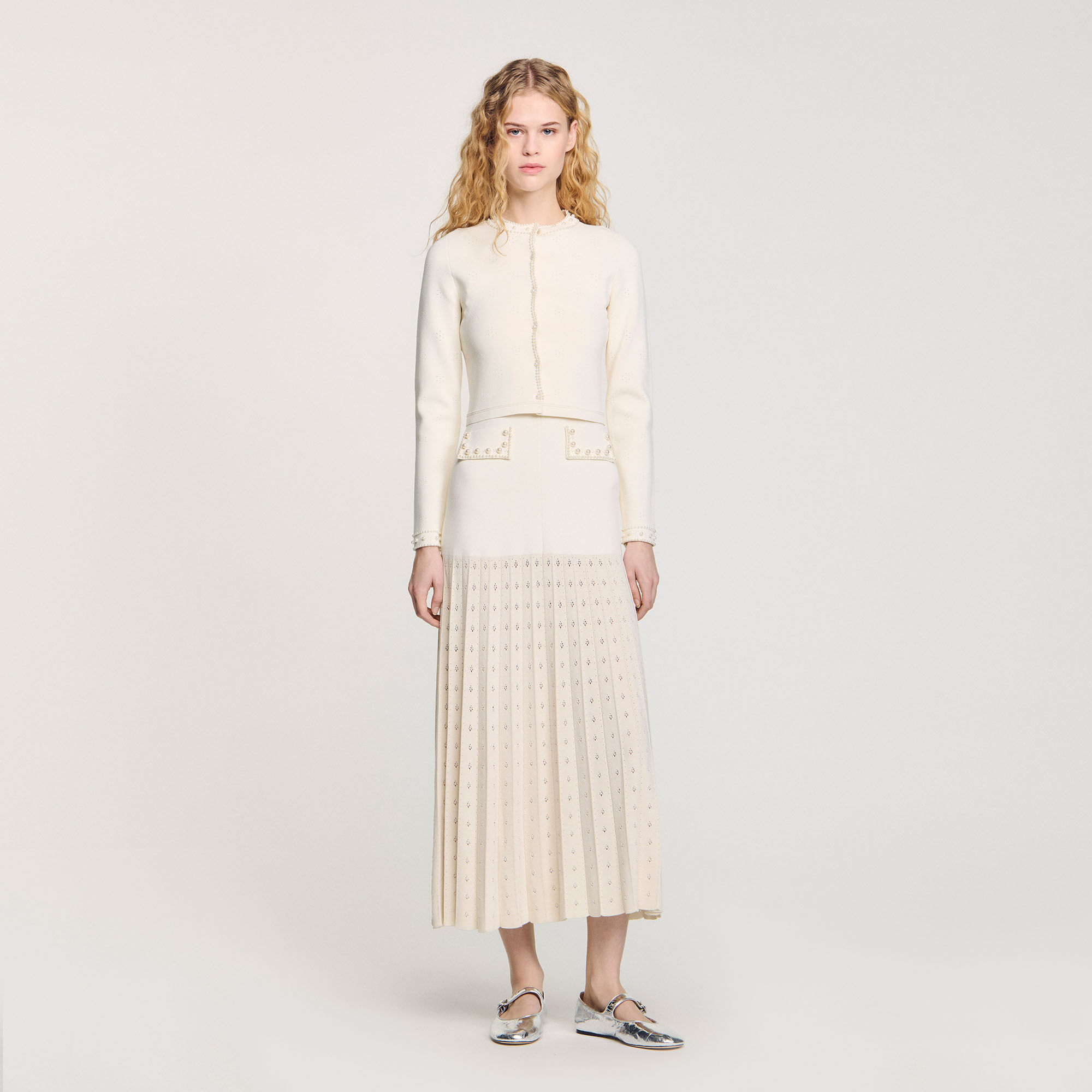 Cropped cardigan with peal buttons