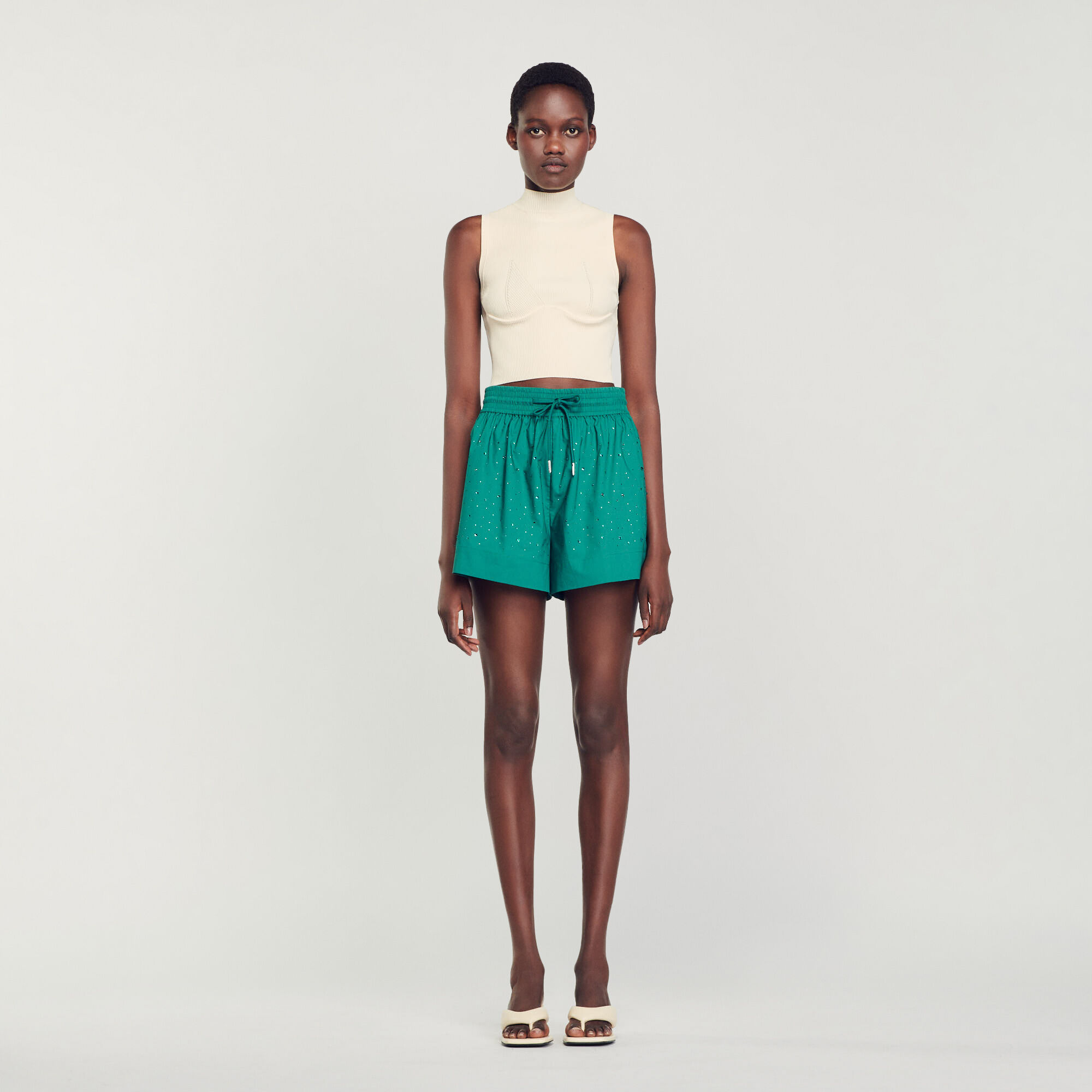 Short femme sale 44