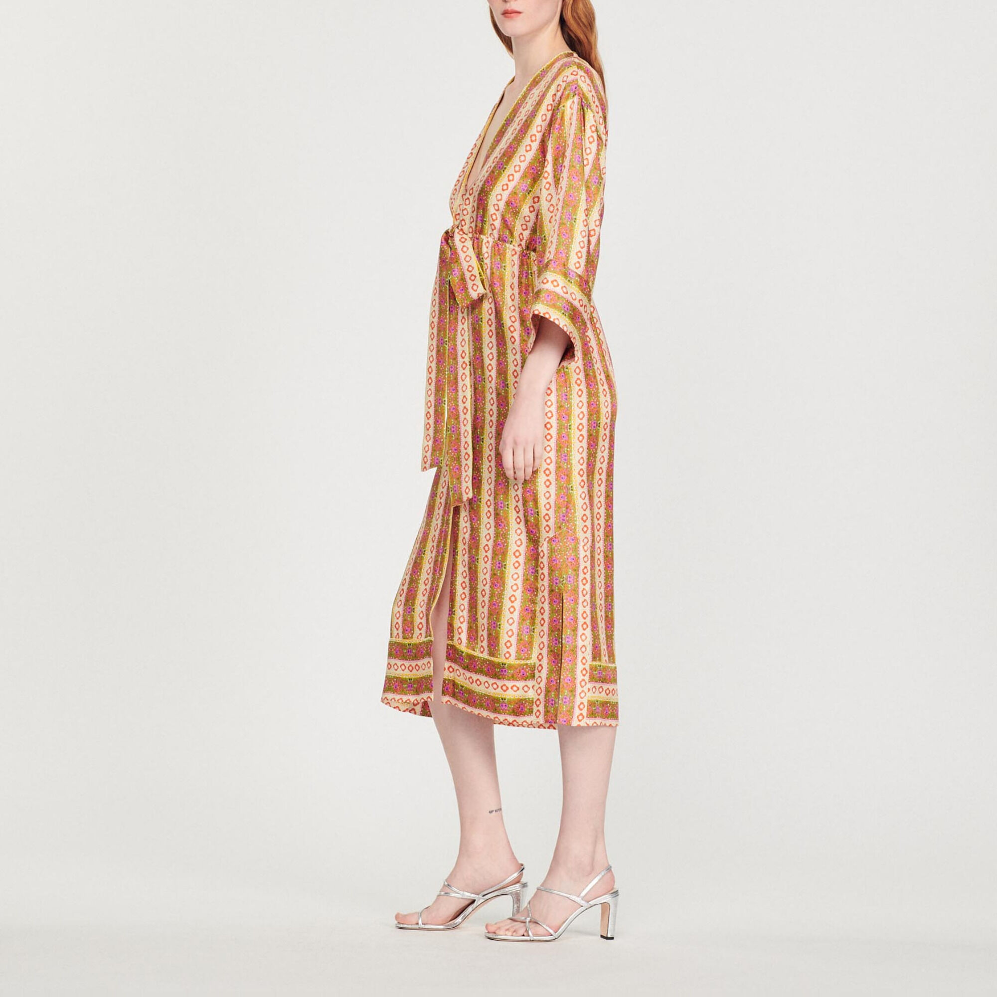 Zara robe hotsell femme midi