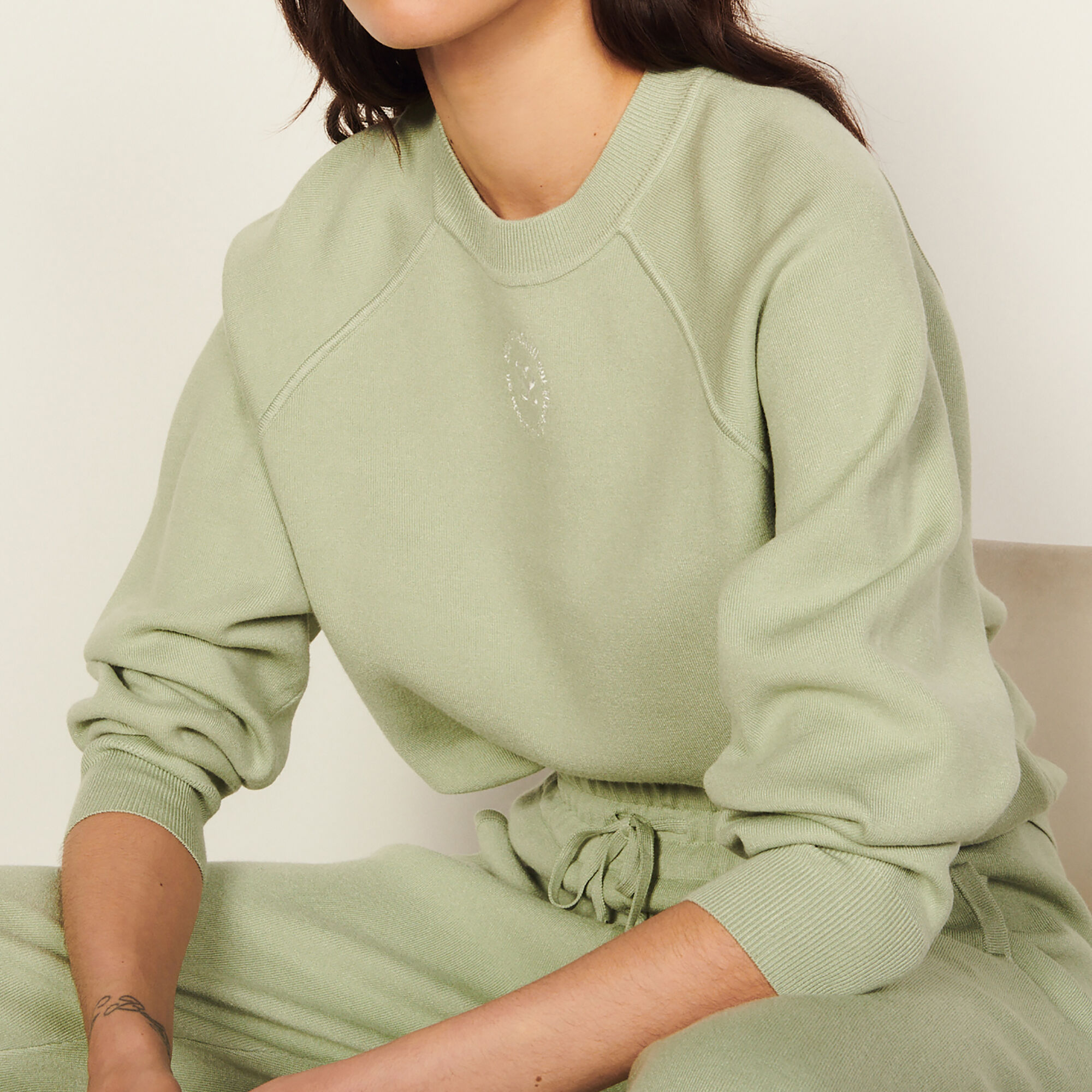 womens light sweatshirts
