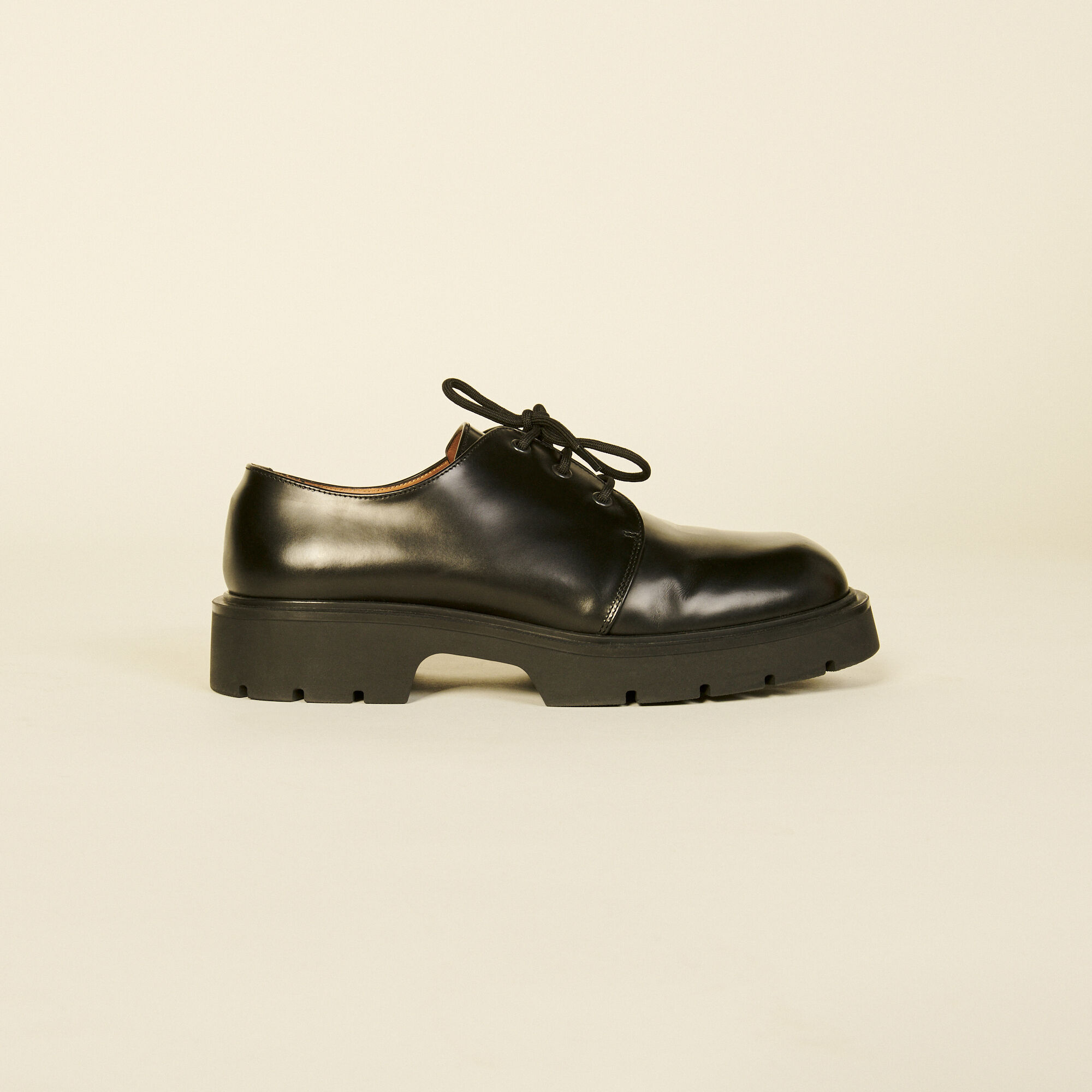 Derbies sandro store