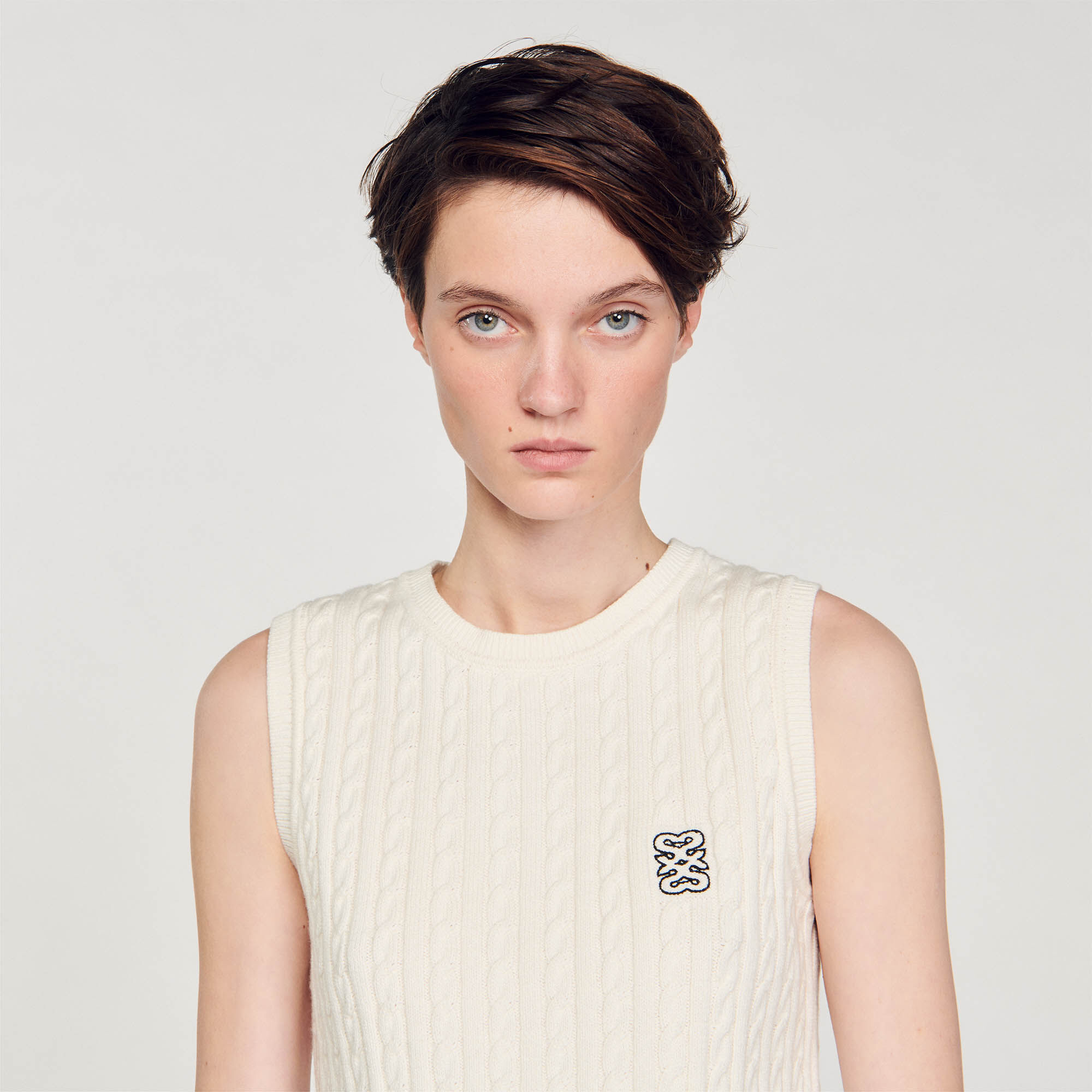 White sales sleeveless jumper
