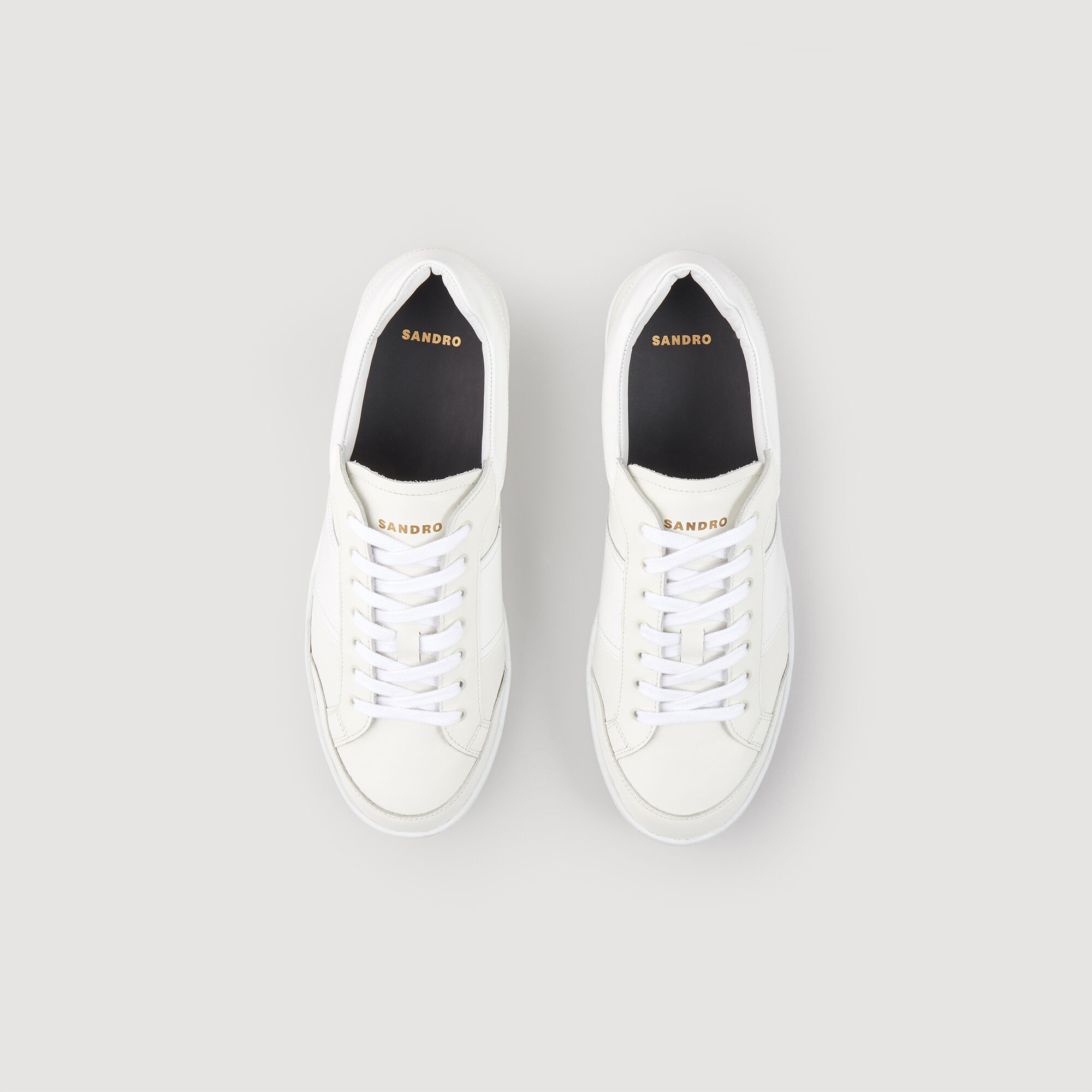 Low top trainers