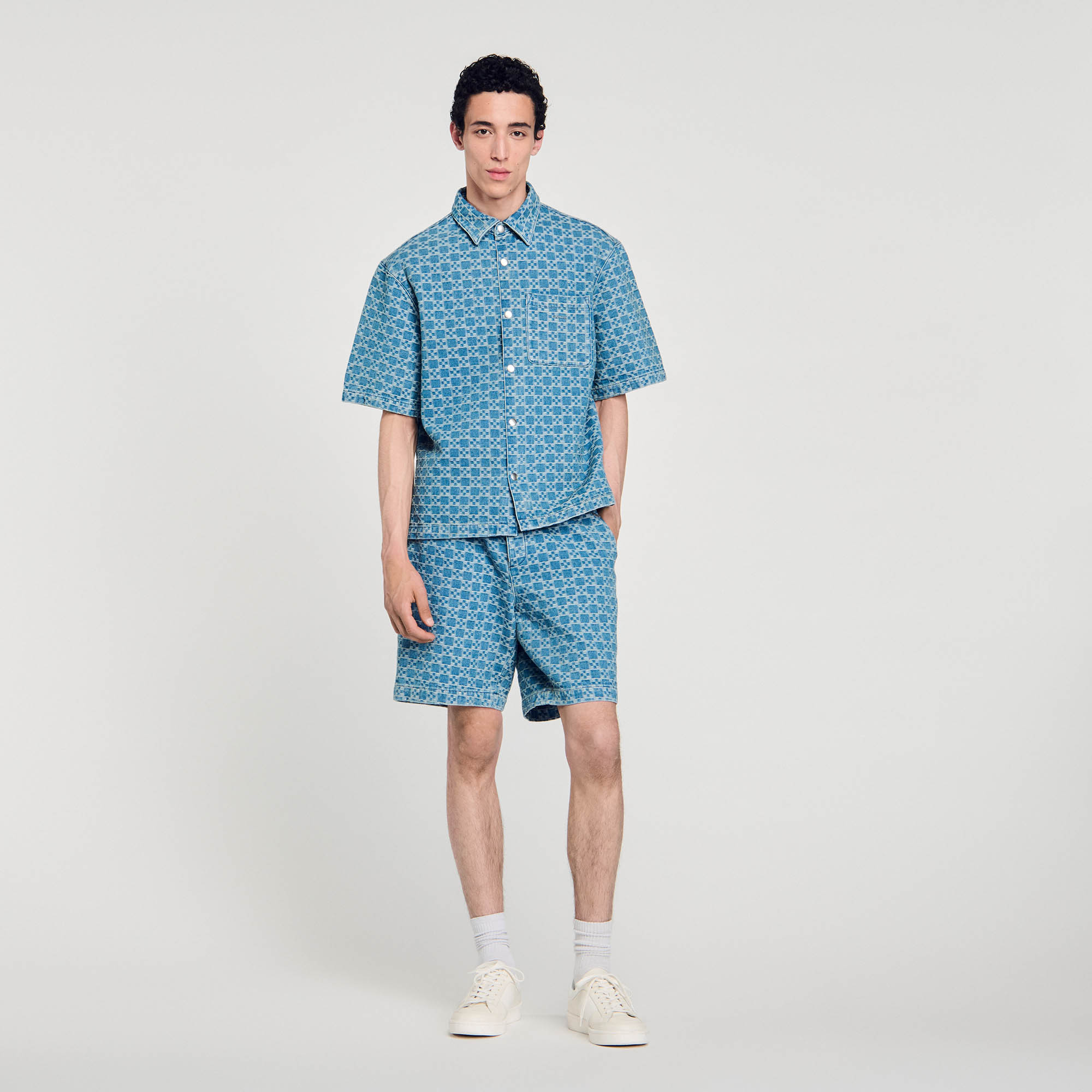 purestblue2059_Mページ Square cross denim shirt blue for Men | Sandro Paris